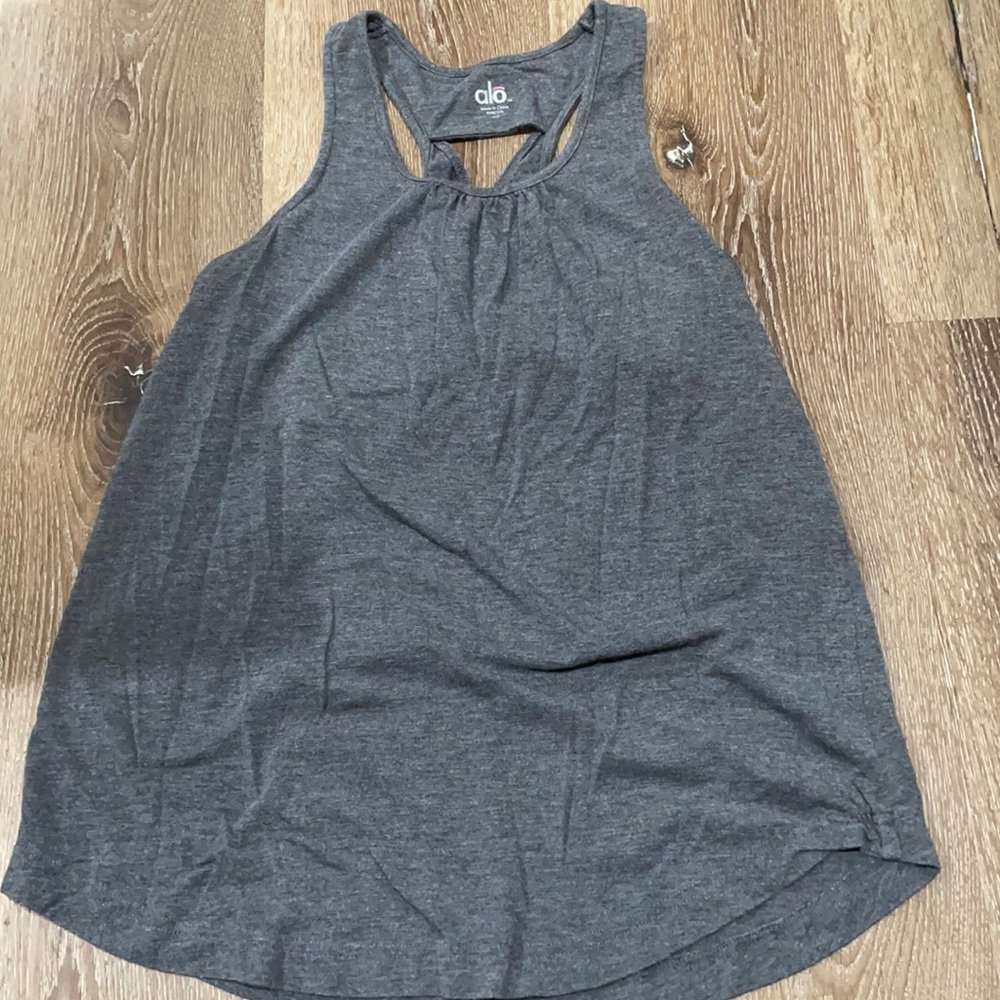 Alo Yoga gray tank top built in bra size XS racerback